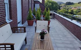 C03A02 Apartamento con piscina y garaje